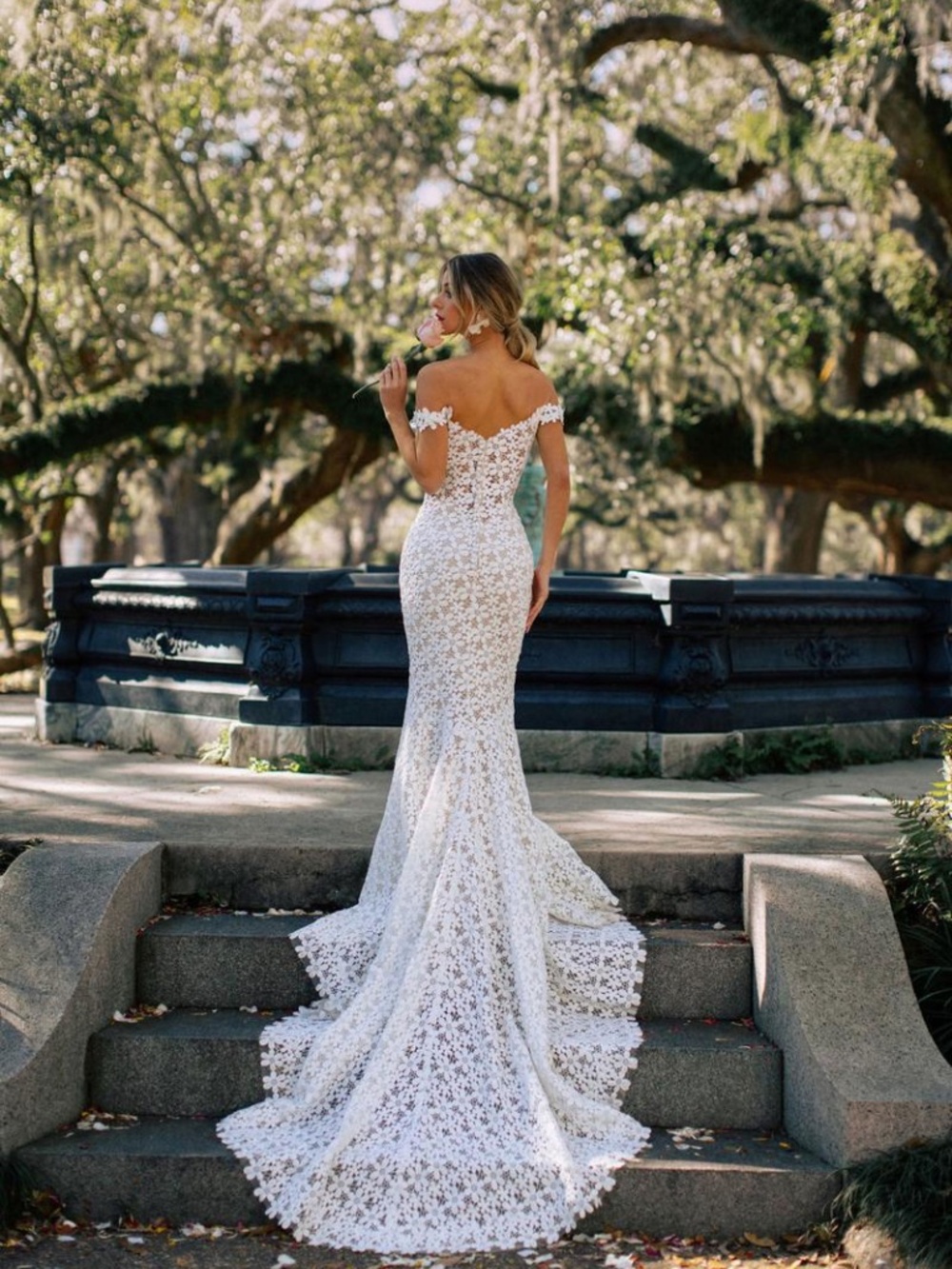 Wedding Dress, - Picture 2 of 5